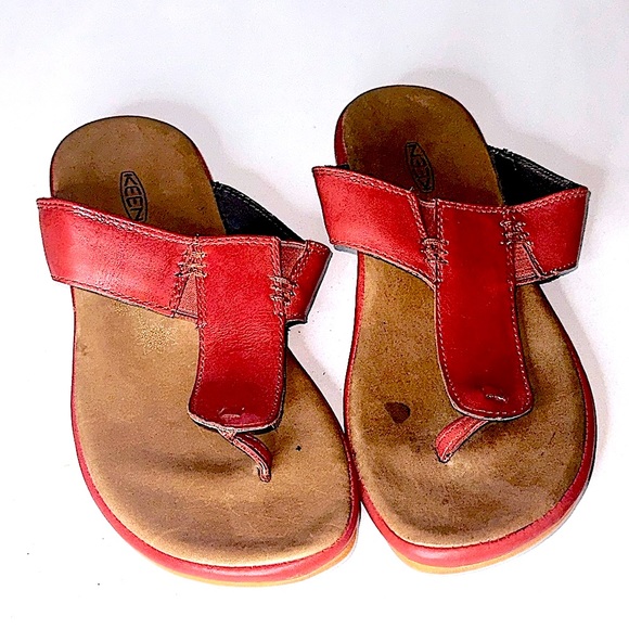 🩵🩷 Keen Emerald City Red Leather Thong Sandals Size9.5 Style 1008678 - Picture 1 of 11